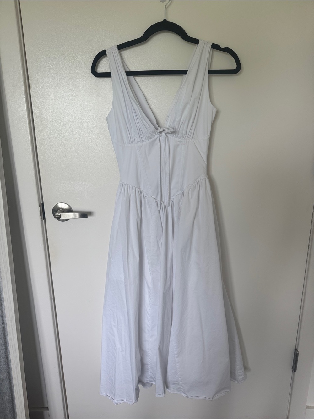 House of CB White Sleeveless V-Neck Midi Dress